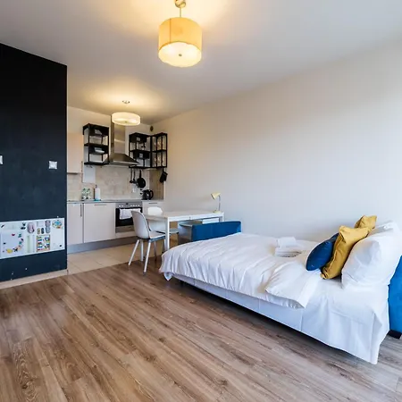 Pelikan Riverside With Апартаменты Познань